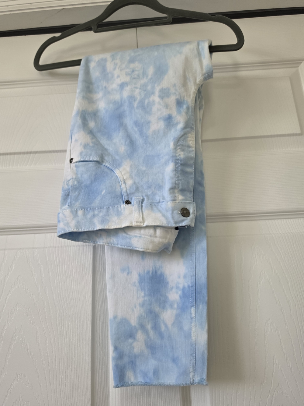 HUE Light Blue & White Tie-Dye Skinny Jeans